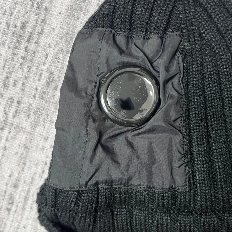 Solid Color Chunky Knit Beanie - огляд і ціна Beanie Cuffed Knit